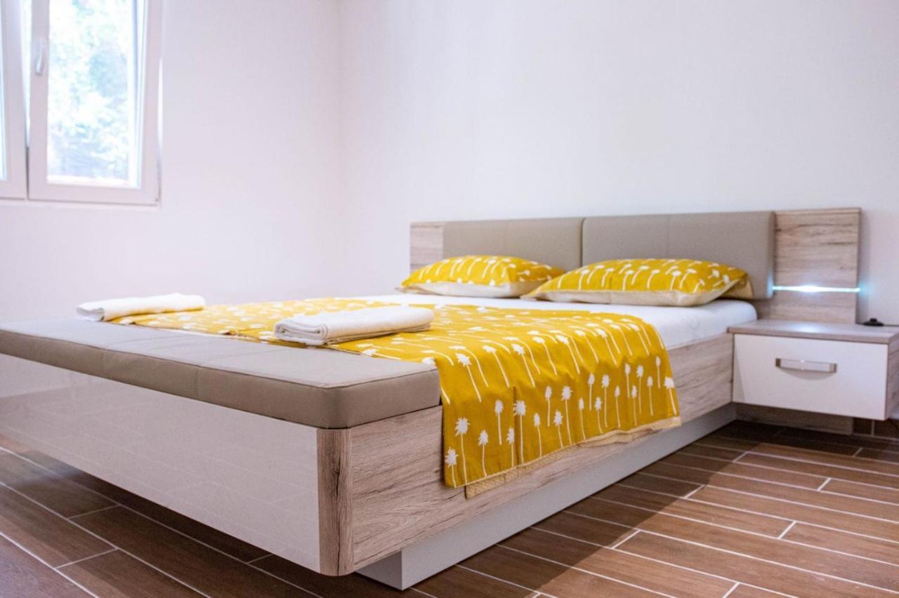 Apartamento Campi D'Oro Kotor Exterior foto